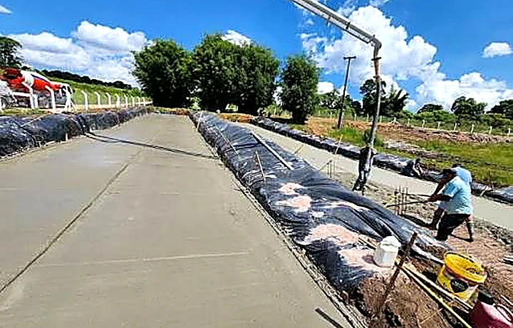 Bombeamento de concreto em grande área